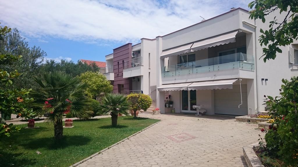 Apartmani Ukalovic ザダル エクステリア 写真