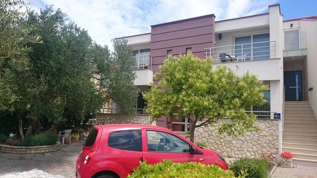 Apartmani Ukalovic ザダル エクステリア 写真