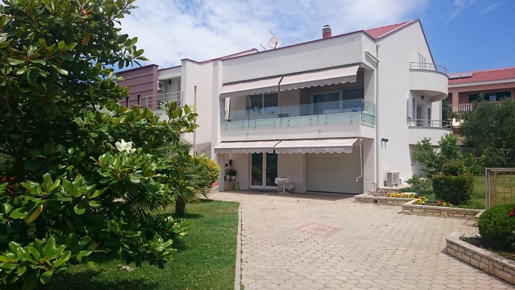 Apartmani Ukalovic ザダル エクステリア 写真