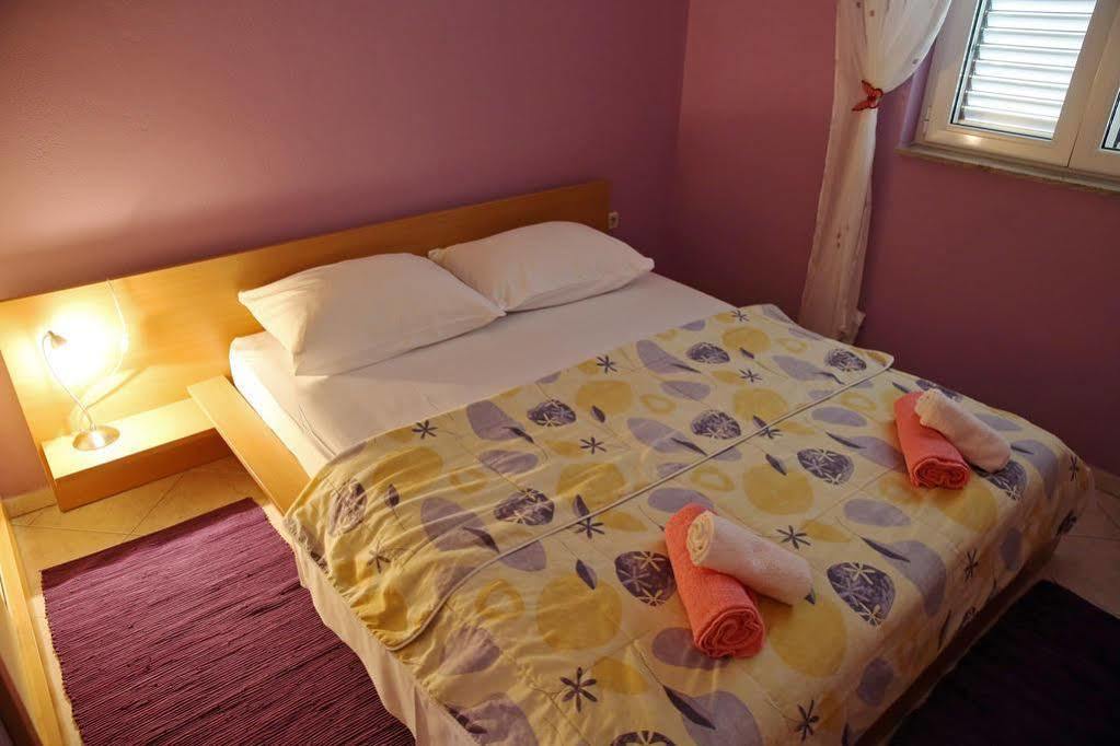 Apartmani Ukalovic ザダル エクステリア 写真